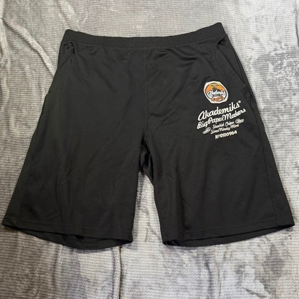 Akademiks Big Paper Makers Black Athletic Shorts‎ Mens Y2K Streetwear 40X11.